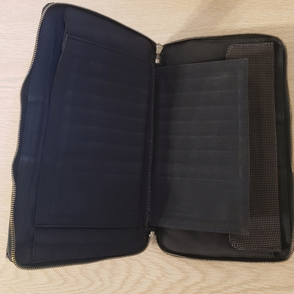 24HR SUPRISE SALE HERMÈS Herline Large travel Wallet - Picture 7 of 14